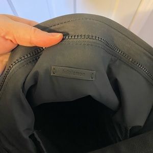 Lululemon bucket bag